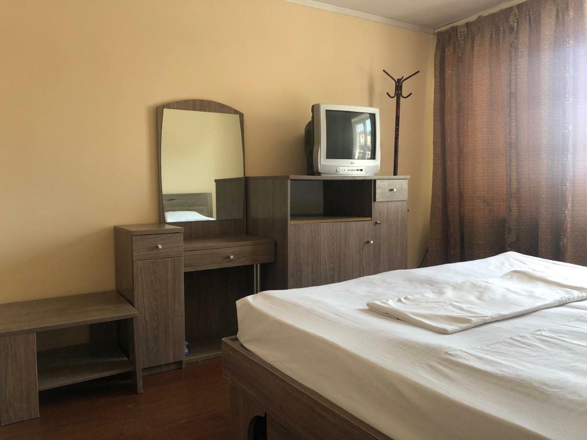 Tourist Hotel Shymkent Exterior foto